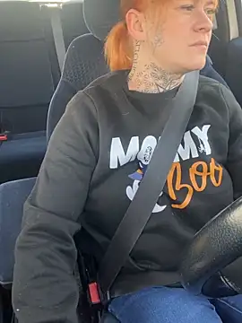 poussichienne online show from March 24, 2026, 11:48 am