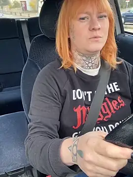 poussichienne online show from March 26, 2026, 11:16 am