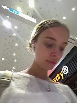 enjoy my beauty online show from December 13, 2024, 4:22 am