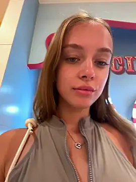 enjoy my beauty online show from March 17, 2025, 4:19 am