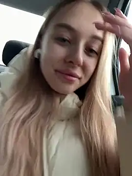 Snapshot of enjoy_my_beauty chatting on February 4, 2026, 7:14 am enjoy my beauty online show from February 4, 2026, 7:14 am