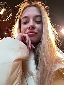 Snapshot of enjoy_my_beauty chatting on February 5, 2026, 6:40 am enjoy my beauty online show from February 5, 2026, 6:40 am