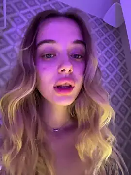 Snapshot of enjoy_my_beauty chatting on February 15, 2026, 6:32 am enjoy my beauty online show from February 15, 2026, 6:32 am