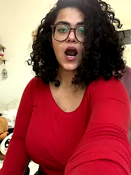 Curvydesifromgermany online show from December 15, 2025, 2:54 pm