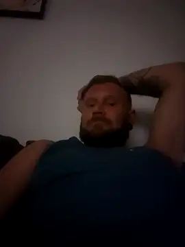 Hunnyhunty420 online show from April 19, 2026, 8:46 am