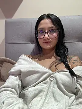 mariiana-diaz online show from March 23, 2026, 2:59 am