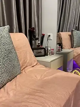 Snapshot of Almiraa68 chatting on December 31, 2024, 4:14 pm Almiraa68 online show from December 31, 2024, 4:14 pm