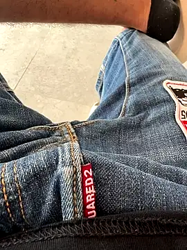 Lukas strong online show from December 2, 2025, 4:57 pm