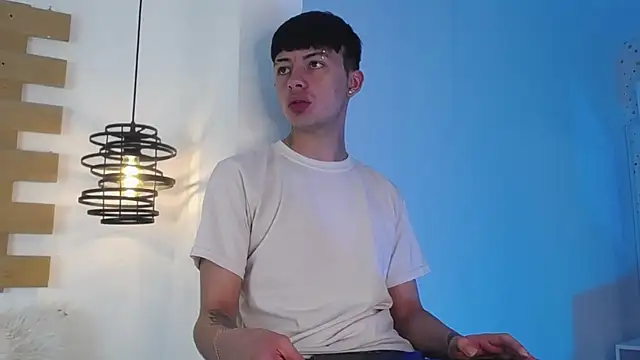 Steev Novoa online show from March 7, 2025, 3:51 am