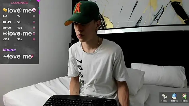 Snapshot of Dei_v_48 chatting on January 31, 2025, 9:16 pm Dei v 48 online show from January 31, 2025, 9:16 pm