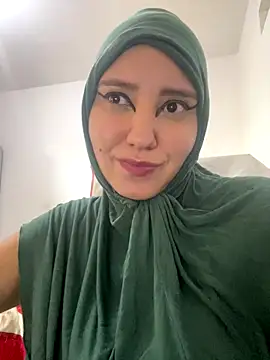 hannahayat online show from September 17, 2025, 1:02 pm