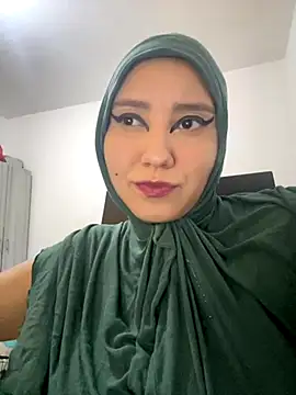 hannahayat online show from October 15, 2025, 1:11 pm