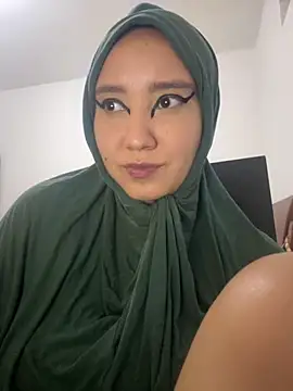 hannahayat online show from November 19, 2025, 9:26 pm