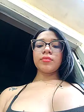 Snapshot of -VICKKY chatting on January 7, 2025, 1:35 pm -VICKKY online show from January 7, 2025, 1:35 pm