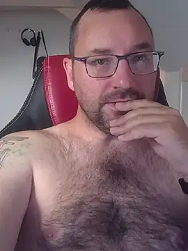 Snapshot of Fantaxx86 chatting on November 11, 2025, 11:32 am Fantaxx86 online show from November 11, 2025, 11:32 am