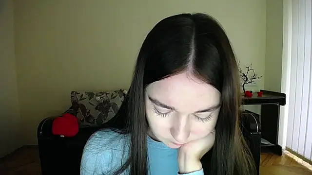 Pretty shy online show from October 8, 2025, 8:12 am