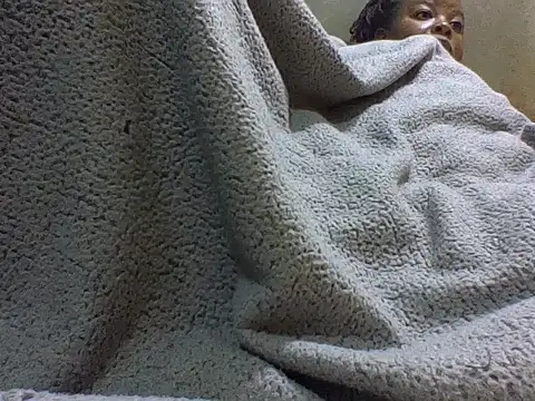 zoey10 online show from October 31, 2025, 7:15 pm