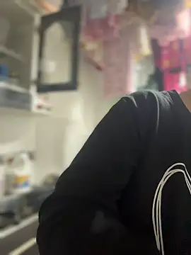 Emiily lee online show from October 23, 2025, 10:08 pm