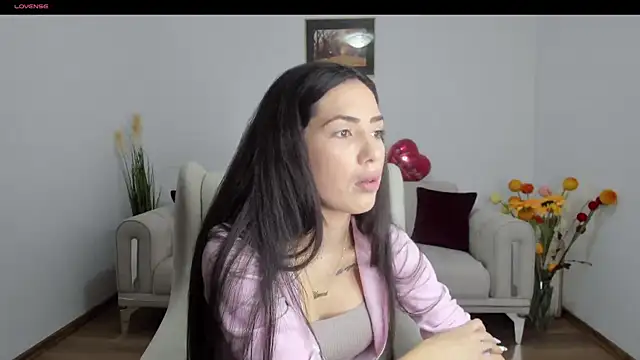 Emmapmg online show from March 4, 2025, 12:33 pm