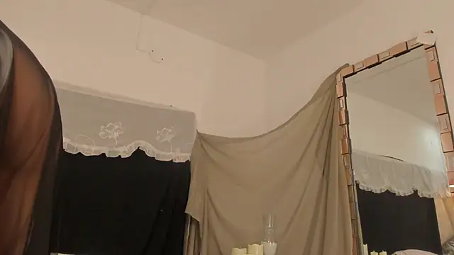 Snapshot of BonnieCute_ chatting on September 18, 2025, 12:12 am BonnieCute online show from September 18, 2025, 12:12 am