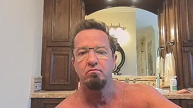 sluttydylan online show from November 24, 2025, 7:46 pm