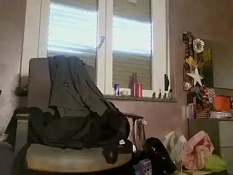 Snapshot of LadyVenere chatting on April 24, 2026, 5:21 am LadyVenere online show from April 24, 2026, 5:21 am