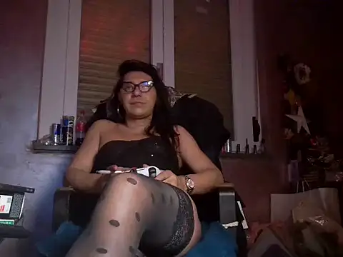 Snapshot of LadyVenere chatting on May 5, 2026, 9:34 pm LadyVenere online show from May 5, 2026, 9:34 pm