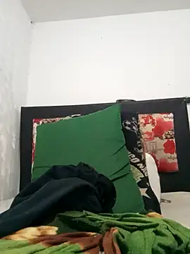 MaximoSualteza777 online show from October 18, 2025, 2:03 am