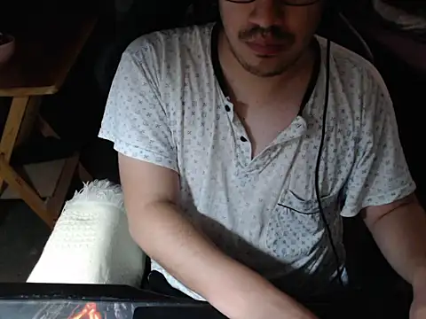 thealfawolf01 online show from December 15, 2024, 1:43 pm