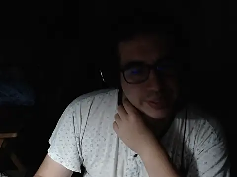 thealfawolf01 online show from November 26, 2025, 5:19 am