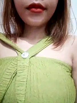 Snapshot of Sofia_xx2 chatting on January 4, 2025, 7:03 am Sofia xx2 online show from January 4, 2025, 7:03 am