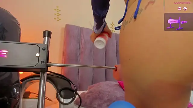 Megan Thompsonn online show from March 26, 2026, 11:27 am