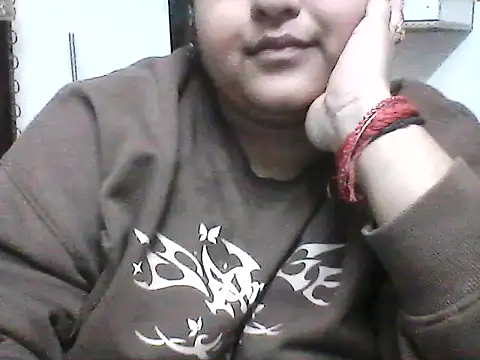 smile pretty online show from February 17, 2025, 1:36 am