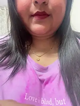 smile pretty online show from March 13, 2025, 6:23 pm