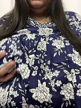 smile pretty online show from September 13, 2025, 7:35 pm