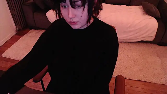 Lynylou online show from February 19, 2025, 7:06 am