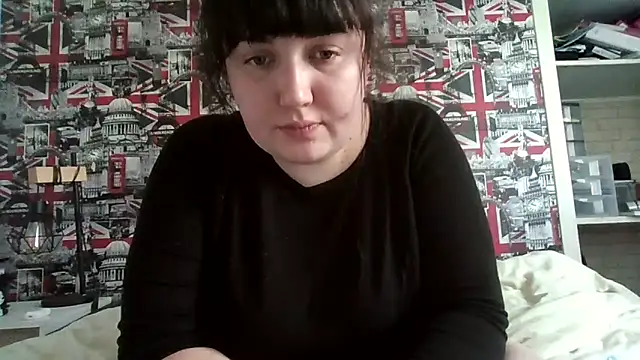 Lynylou online show from September 21, 2025, 11:01 am