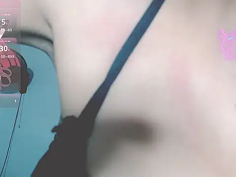 Snapshot of tifany19_ chatting on September 14, 2025, 12:32 am tifany19 online show from September 14, 2025, 12:32 am