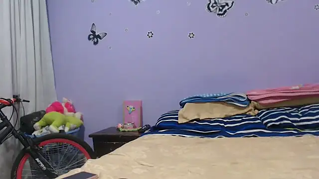 AshlyePipper online show from December 3, 2024, 1:52 am