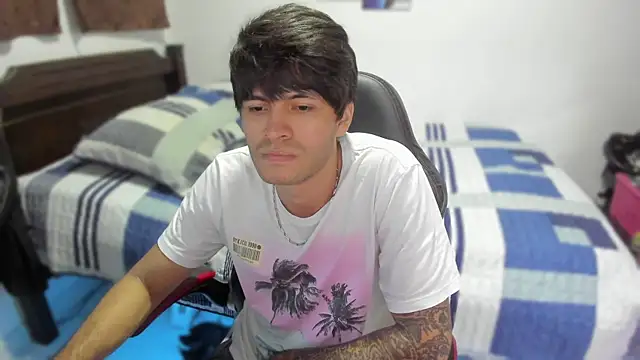 justin stark7 online show from December 4, 2024, 10:51 pm