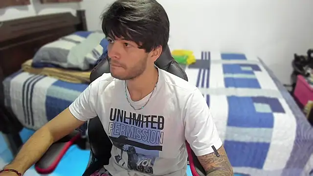 justin stark7 online show from December 11, 2024, 11:54 pm