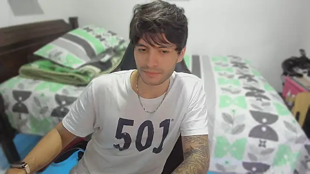 justin stark7 online show from February 18, 2025, 12:04 am