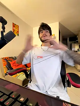 justin stark7 online show from September 9, 2025, 12:10 am