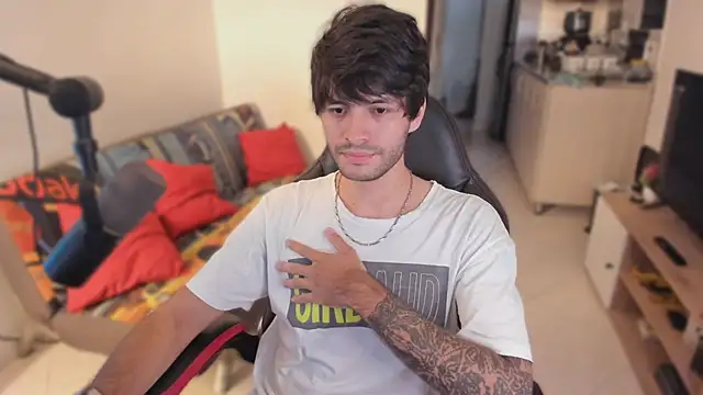 justin stark7 online show from September 16, 2025, 9:49 pm