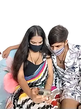 hottiess69 online show from April 20, 2026, 5:05 pm