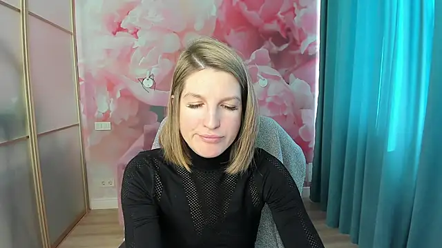 EmilyWalkeri online show from January 5, 2025, 10:53 am