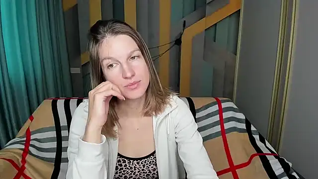 EmilyWalkeri online show from October 2, 2025, 7:15 am