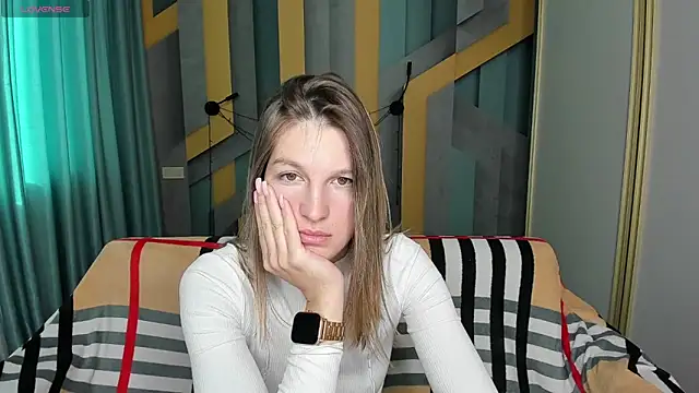 EmilyWalkeri online show from October 12, 2025, 6:01 am