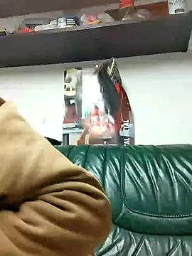 Snapshot of Rejtelmesest chatting on December 14, 2024, 8:18 pm Rejtelmesest online show from December 14, 2024, 8:18 pm