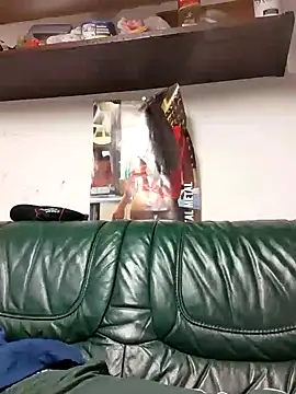 Snapshot of Rejtelmesest chatting on December 14, 2024, 11:23 pm Rejtelmesest online show from December 14, 2024, 11:23 pm